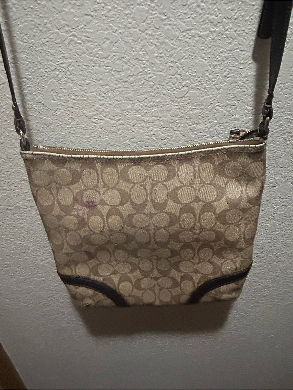 Cute Authentic Coach Crossbody - Picture 12 of 13